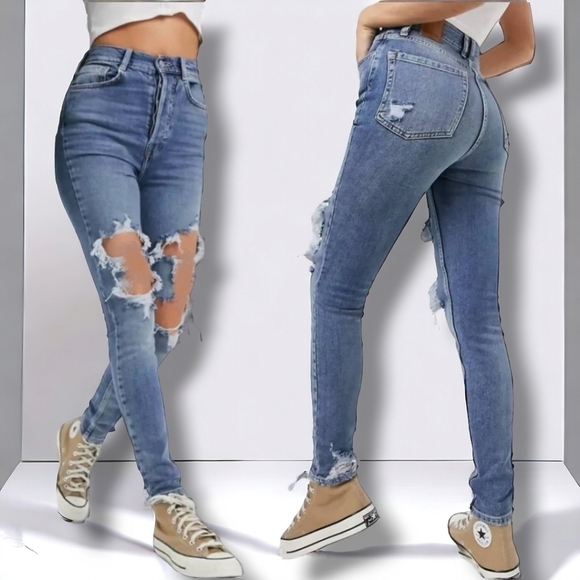 NWOT Free People High Rise Distresed Skinny Jeans in Medium Wash - Picture 1 of 6